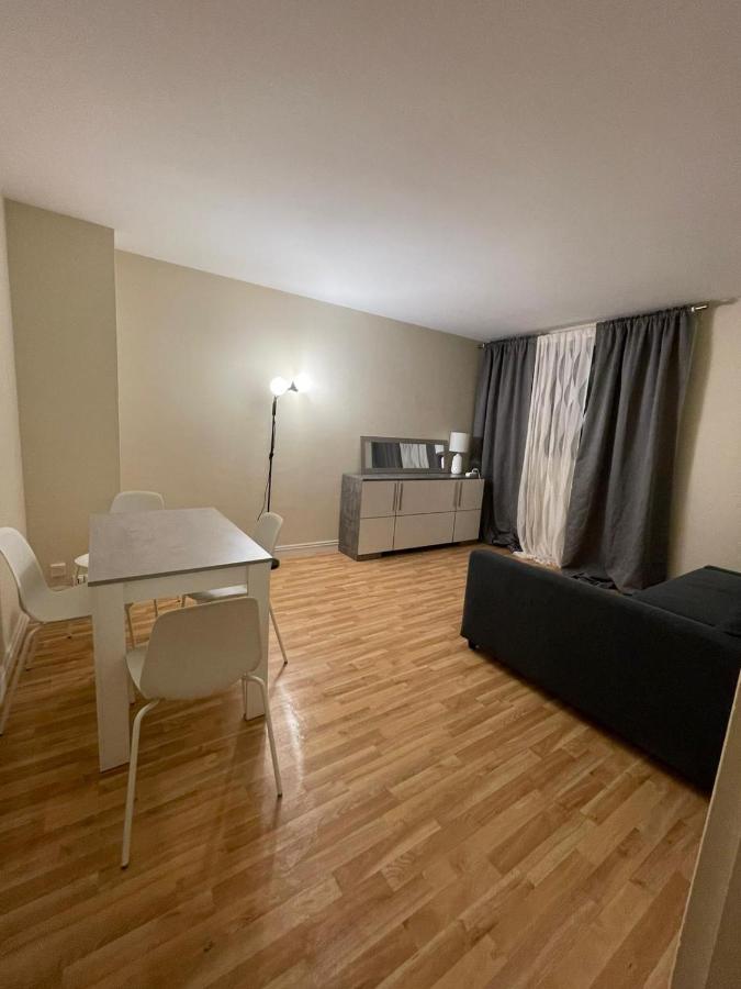 Studio Aux Portes De Paris Chatou Exterior foto